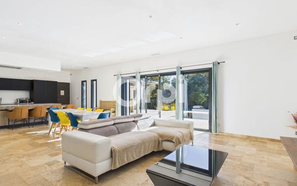 Maison à vendre    5 pièces •  Montauroux