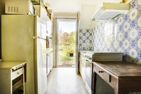 Maison de famille avec joli jardin et belles possibilités d'agencement.