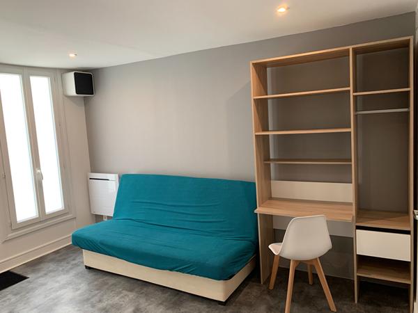 STUDIO 17.40 m2 (AVEC PRET DE MEUBLES A TITRE GRATUIT), Niort 79000
