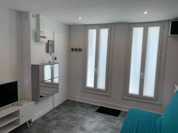 STUDIO 17.40 m2 (AVEC PRET DE MEUBLES A TITRE GRATUIT), Niort 79000