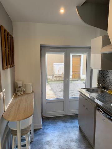STUDIO 17.40 m2 (AVEC PRET DE MEUBLES A TITRE GRATUIT), Niort 79000