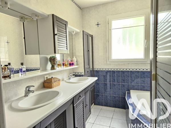 Maison à vendre 9 pièces 193 m² Ars