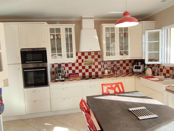 Maison à vendre 6 pièces RUELLE SUR TOUVRE (16)