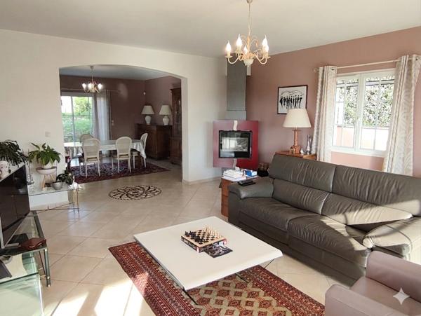 Maison à vendre 6 pièces RUELLE SUR TOUVRE (16)