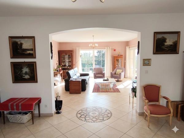 Maison à vendre 6 pièces RUELLE SUR TOUVRE (16)