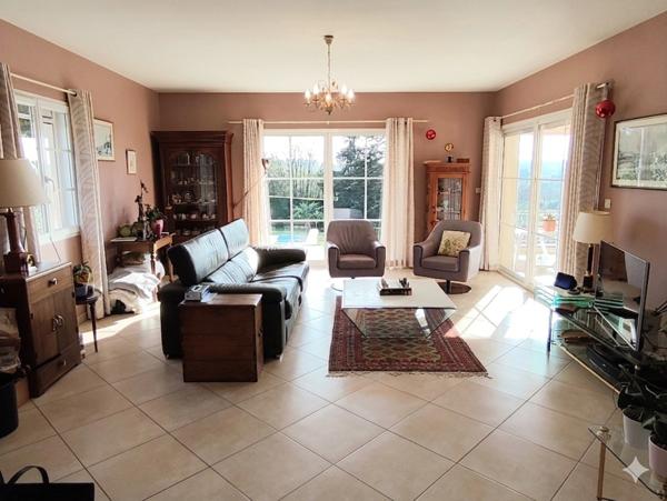 Maison à vendre 6 pièces RUELLE SUR TOUVRE (16)