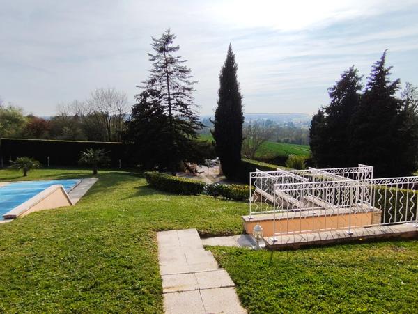 Maison à vendre 6 pièces RUELLE SUR TOUVRE (16)