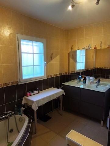 Maison à vendre 6 pièces RUELLE SUR TOUVRE (16)