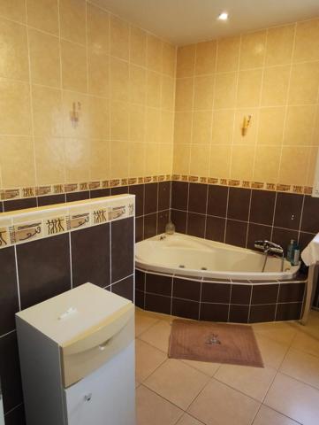 Maison à vendre 6 pièces RUELLE SUR TOUVRE (16)