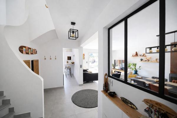 Maison à Mouans-Sartoux 6 pièce(s) 123 m2