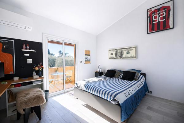 Maison à Mouans-Sartoux 6 pièce(s) 123 m2