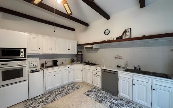 Maison à vendre    4 pièces • 107 m2 Nîmes
