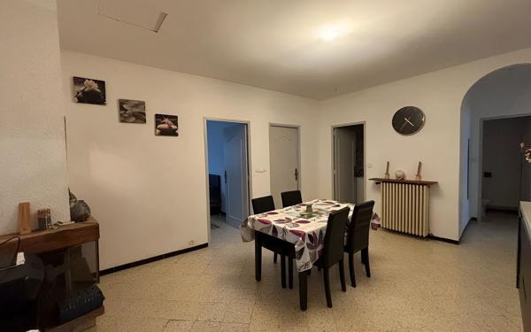 Maison à vendre    4 pièces • 107 m2 Nîmes
