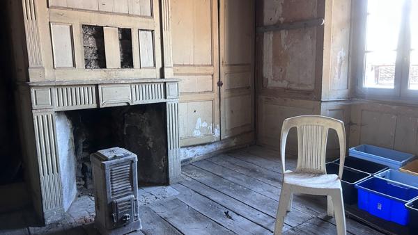 Aveyron : Hôtel particulier du XVIIe siècle à réinventer Potentiel 360 m² Mur de barrez