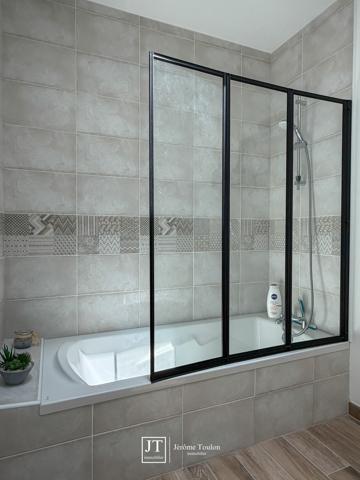 Maison
                                                                                                                                                                                                                                                                                                                        4 pièce(s)                                                                                                                                                                                                          3 chambre(s)                                                                                                                                                                                                          114  m²