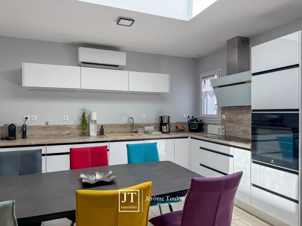 Maison
                                                                                                                                                                                                                                                                                                                        4 pièce(s)                                                                                                                                                                                                          3 chambre(s)                                                                                                                                                                                                          114  m²