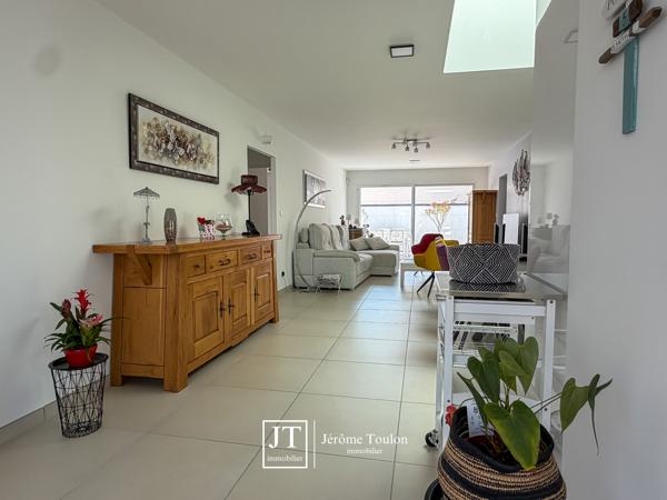 Maison
                                                                                                                                                                                                                                                                                                                        4 pièce(s)                                                                                                                                                                                                          3 chambre(s)                                                                                                                                                                                                          114  m²