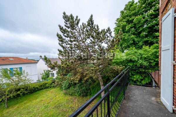 Charmante Meulière 1890 au calme sur terrain 527m2 sud sans vis à vis