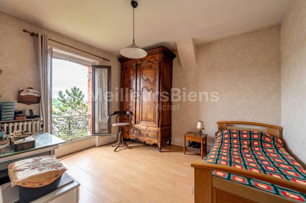 Charmante Meulière 1890 au calme sur terrain 527m2 sud sans vis à vis