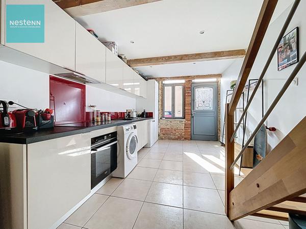 Maison de village à vendre, 2 chambres, patio, centre Villefranche De Lauragais