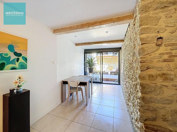 Maison de village à vendre, 2 chambres, patio, centre Villefranche De Lauragais