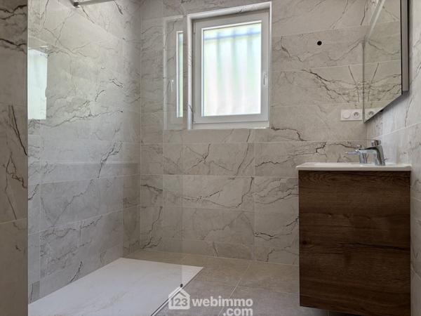 Maison 184 m² à Chasseneuil-du-Poitou 86360