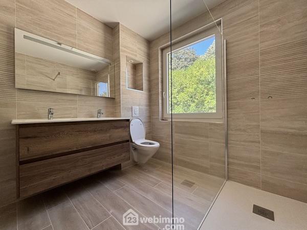 Maison 184 m² à Chasseneuil-du-Poitou 86360
