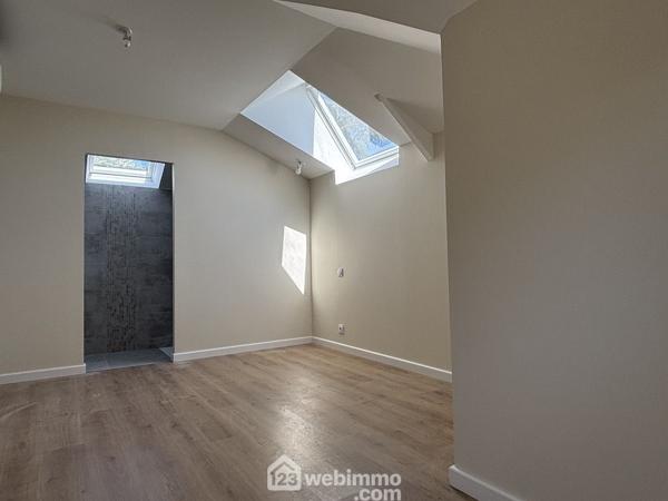 Maison 184 m² à Chasseneuil-du-Poitou 86360