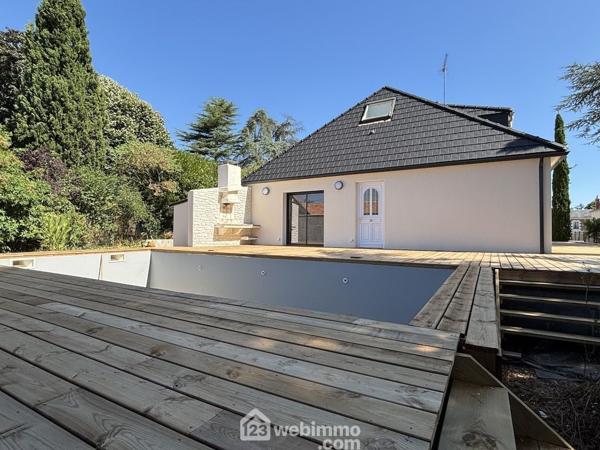 Maison 184 m² à Chasseneuil-du-Poitou 86360