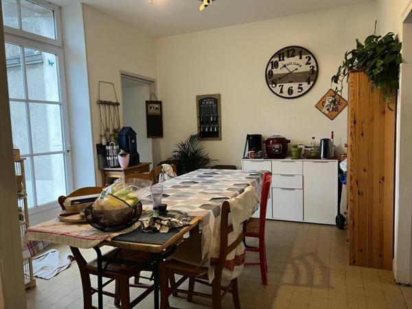 Immeuble à vendre à Beaupréau-en-Mauges dans le Maine-et-Loire (49510), ref : 49058-1253