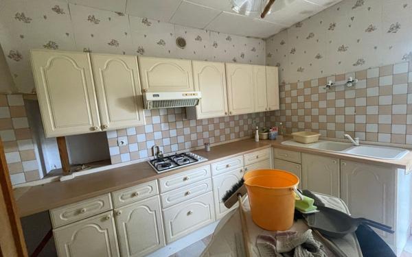 Maison à vendre    3 pièces • 74 m2 Montluçon