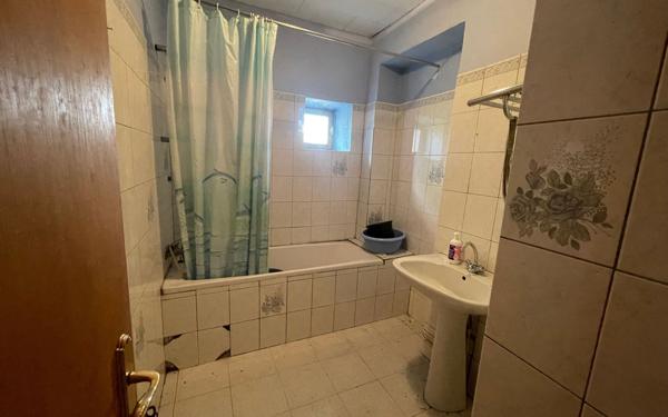 Maison à vendre    3 pièces • 74 m2 Montluçon