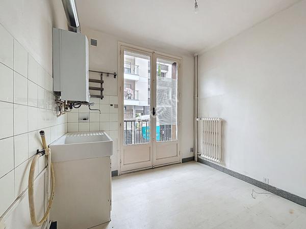NANTES - PLACE VIARME / Appartement 3 pièces, 1 chambre, terrasse de 12m², cave