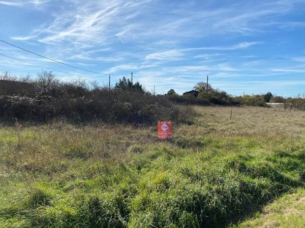 Terrain à vendre    Bessais-le-Fromental