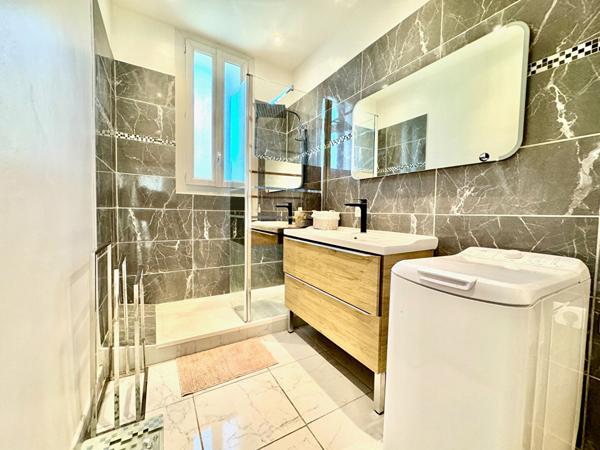 Secteur William Booth/La Pomme Haut de maison avec terrasses et stationnement