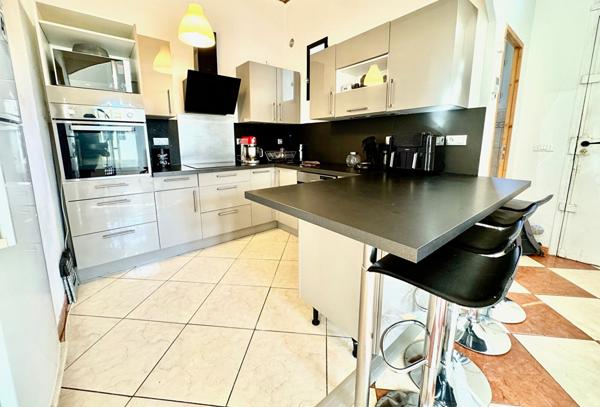 Secteur William Booth/La Pomme Haut de maison avec terrasses et stationnement