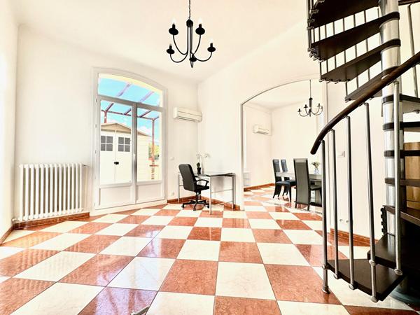 Secteur William Booth/La Pomme Haut de maison avec terrasses et stationnement