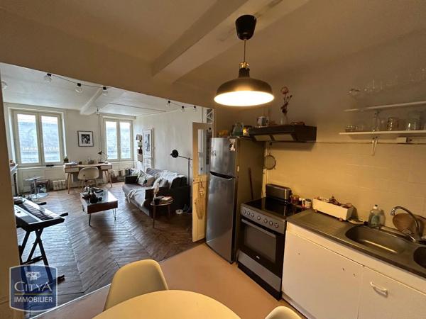 Appartement à louer 2 pièces 47.07m² Clermont-Ferrand (63000)