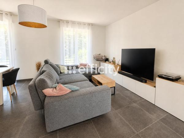 Maison
         6 pièces
        - 127 m² 399 000 € *