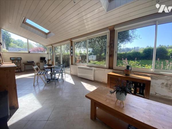 Belle maison en pierre avec 900 m² de terrain, bourg de Plumelec