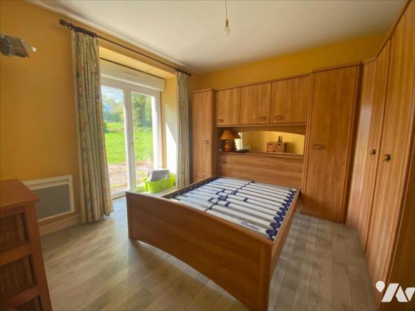 Belle maison en pierre avec 900 m² de terrain, bourg de Plumelec