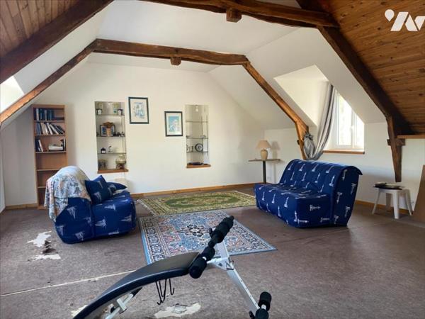 Belle maison en pierre avec 900 m² de terrain, bourg de Plumelec