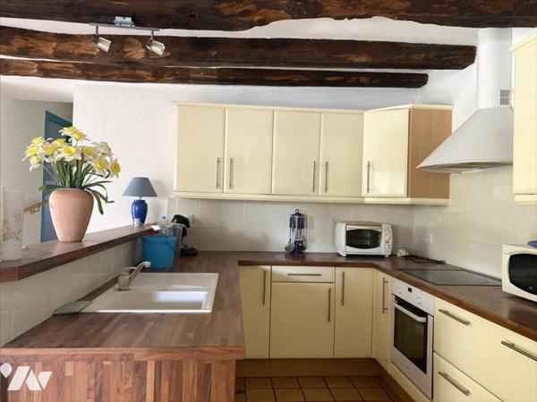 Belle maison en pierre avec 900 m² de terrain, bourg de Plumelec