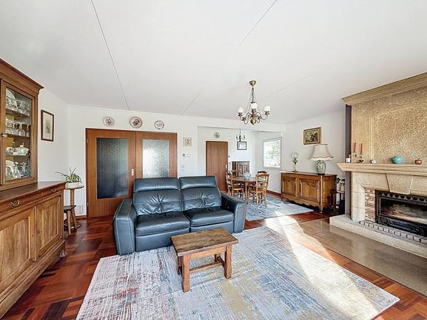 Maison située à Nanteuil les Meaux - vivable de plain pied - 5 chambres - jardin de 1330 m2 et sous-sol total