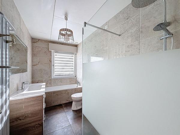 Maison située à Nanteuil les Meaux - vivable de plain pied - 5 chambres - jardin de 1330 m2 et sous-sol total