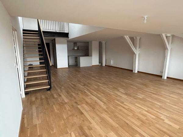 Appartement 4 pièces T4 F4 148.4 m² à Poitiers 34 BOULEVARD CHASSEIGNE 86000 à louer