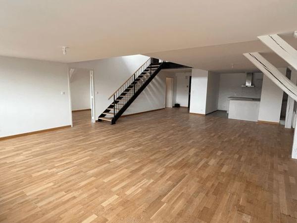 Appartement 4 pièces T4 F4 148.4 m² à Poitiers 34 BOULEVARD CHASSEIGNE 86000 à louer