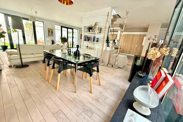 Magnifique appartement de 281m2 avec studiot indépendant