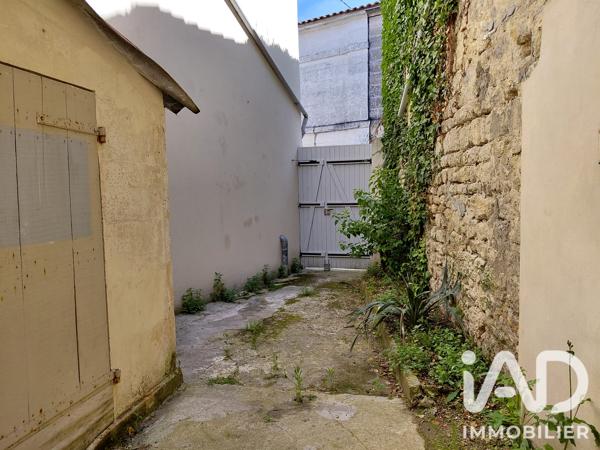 Location maison 5 pièces 119 m² Ruelle-sur-Touvre