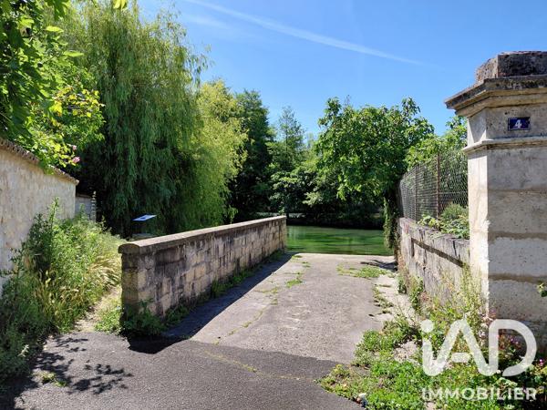 Location maison 5 pièces 119 m² Ruelle-sur-Touvre